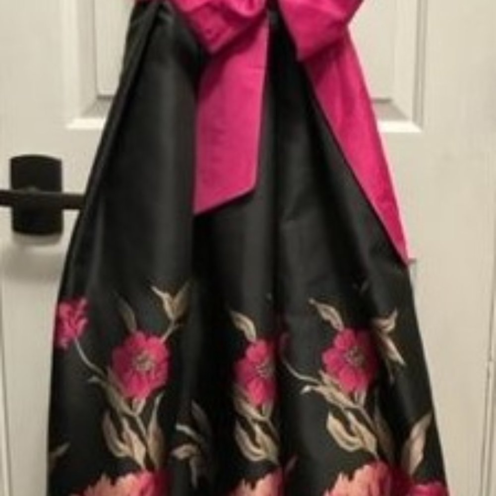 Classy and comfy Eliza J formal dress